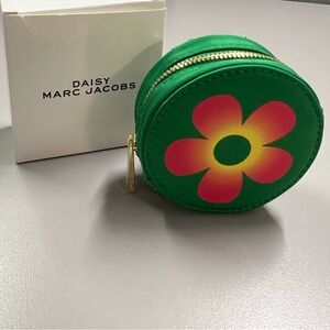 MARC JACOBS Daisy Wild Green Coin Purse and Keychain